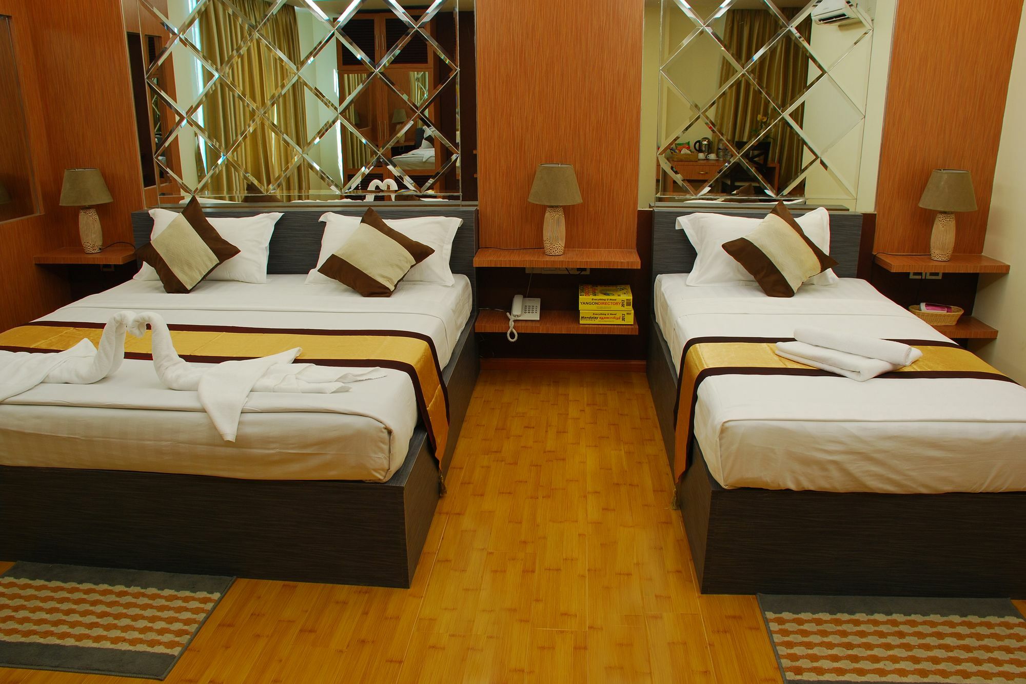 Hotel 72 Yangon Exterior photo